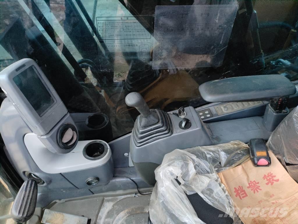 CAT 320 D Roomikekskavaatorid