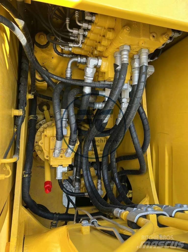 Komatsu PC 130 LC Roomikekskavaatorid