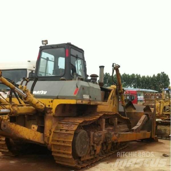 Komatsu d155a-3 Buldooserid
