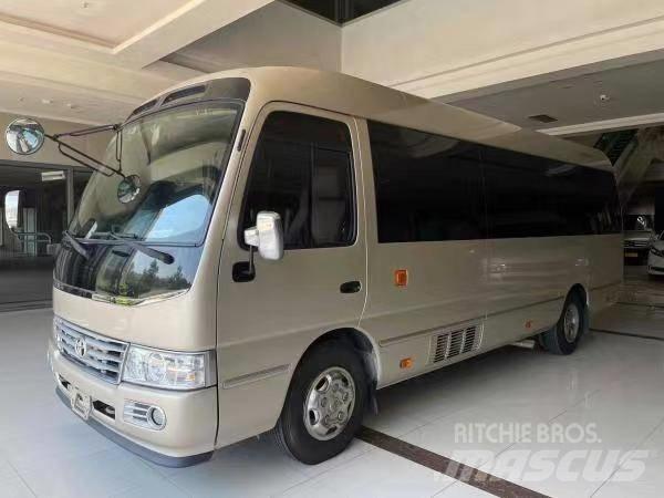 Toyota Coaster Bus Väikebussid