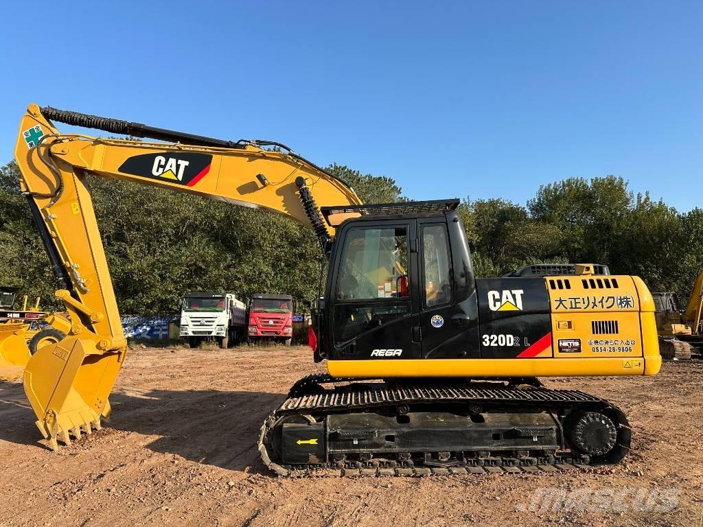 CAT 320D Roomikekskavaatorid