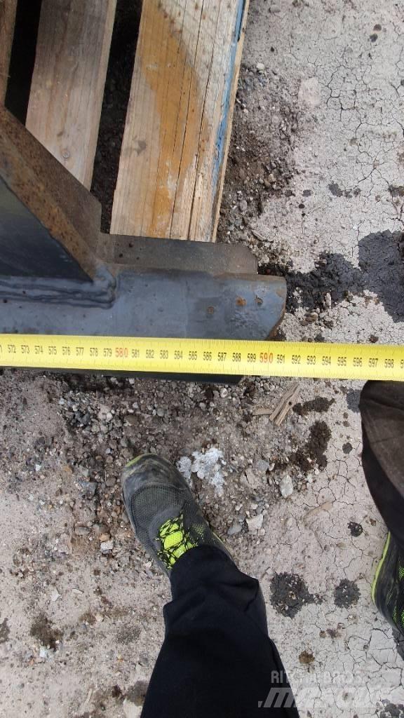  HOOKLIFT    5910MM Konksliftid