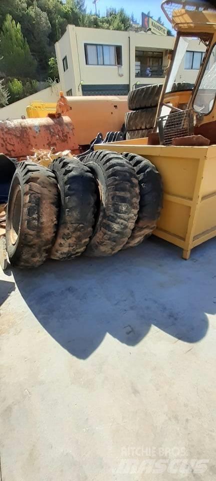 Goodyear 14.00-24 Rehvid, rattad ja veljed