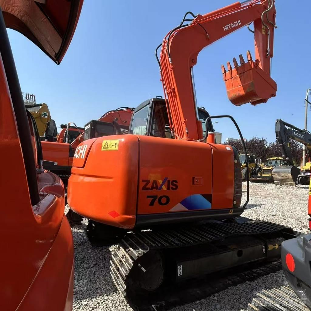 Hitachi ZX 70 Roomikekskavaatorid