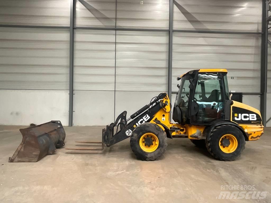 JCB 406 B Rataslaadurid