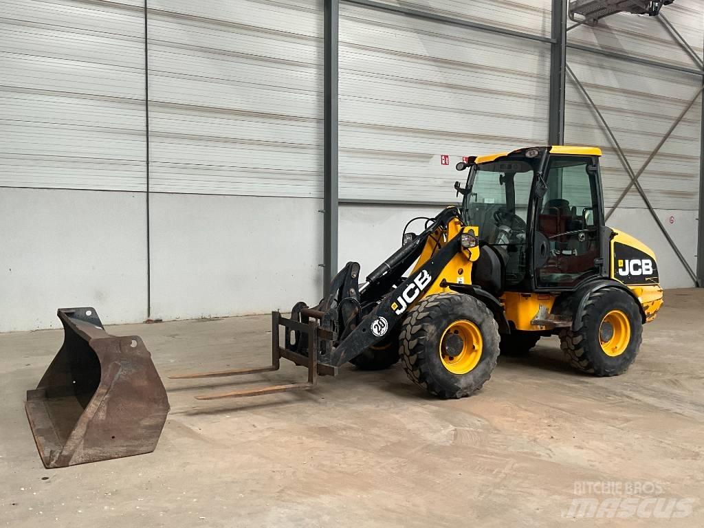 JCB 406 B Rataslaadurid