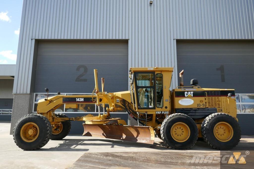 CAT 143H Greiderid