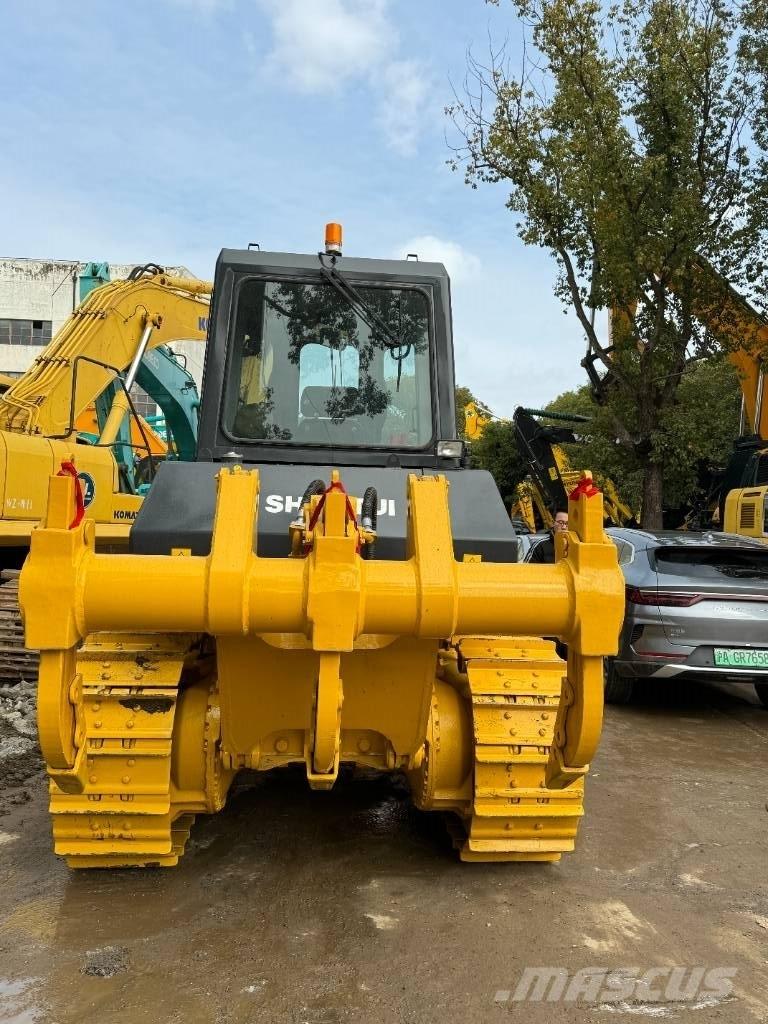 Shantui SD 16 Buldooserid