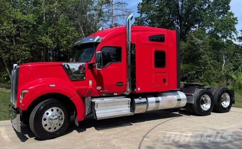 Kenworth W 990 Sadulveokid