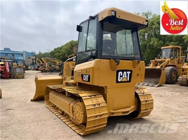 CAT D 5 K Buldooserid