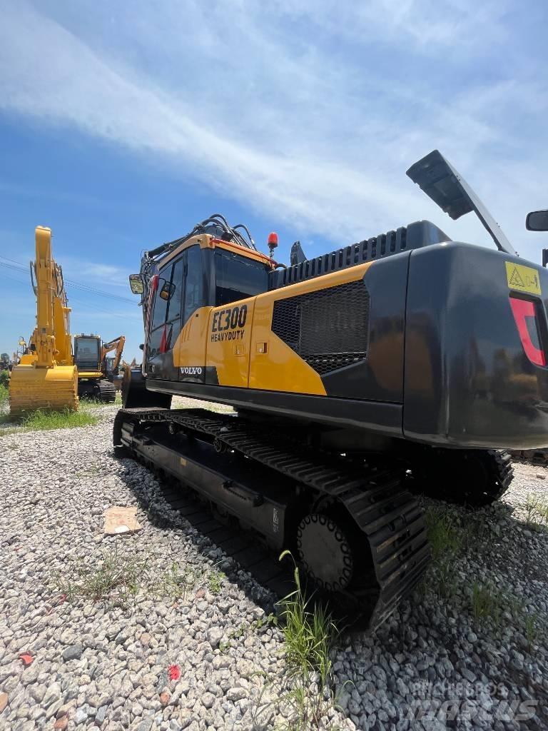 Volvo EC 300 Roomikekskavaatorid