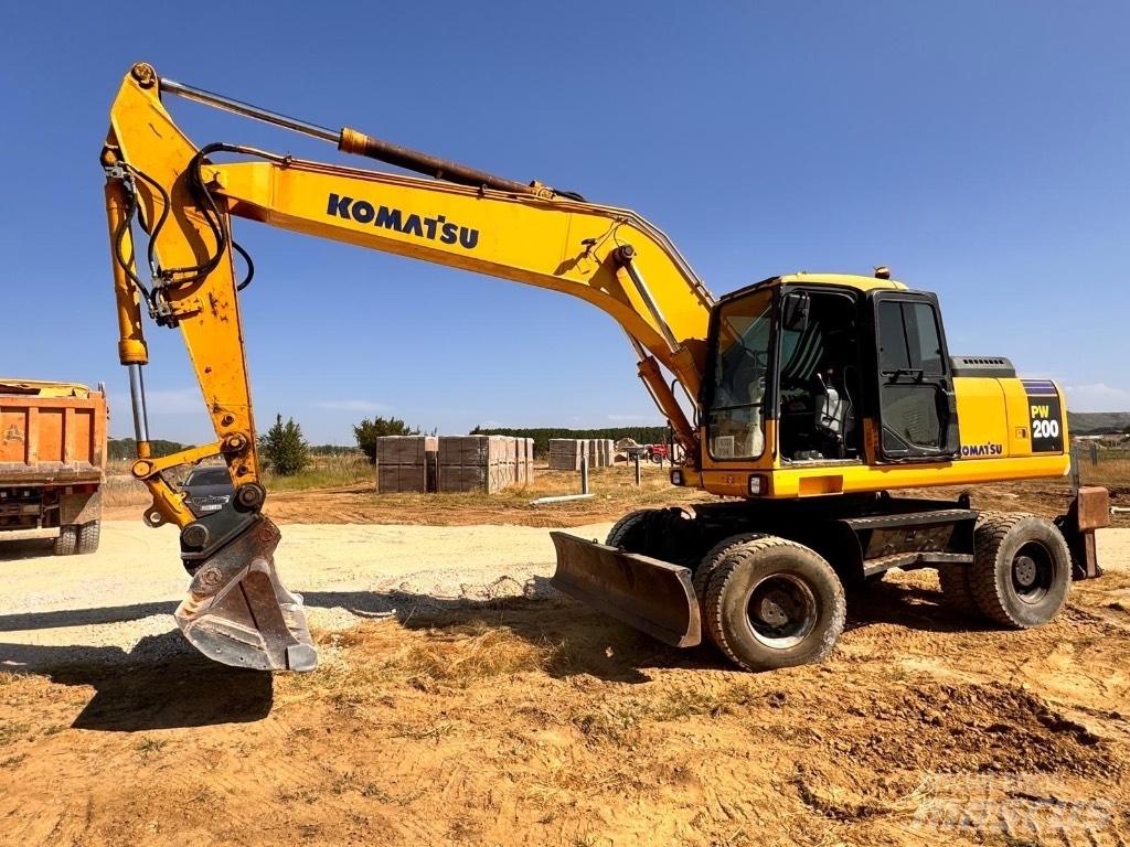 Komatsu PW 200-7K Ratasekskavaatorid