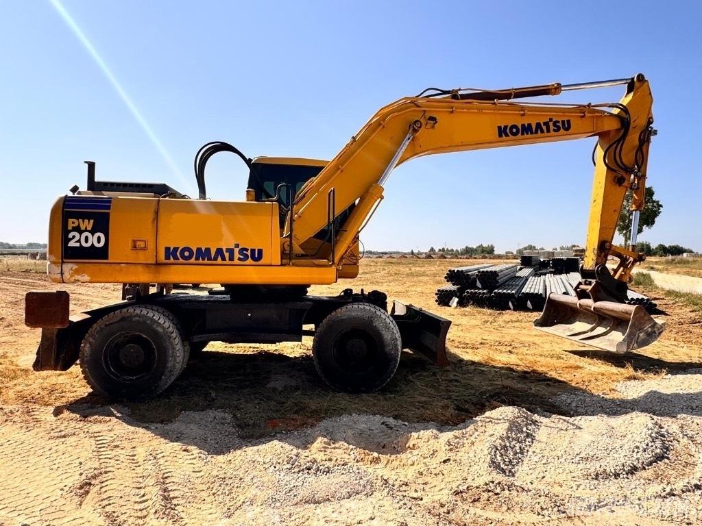Komatsu PW 200-7K Ratasekskavaatorid
