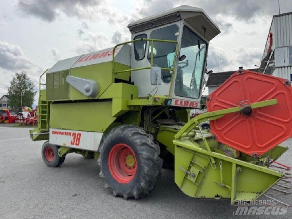 CLAAS Dominator 38 Teraviljakombainid
