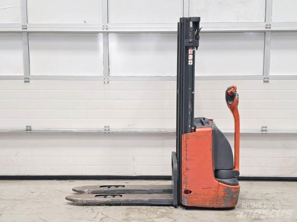 Linde L12 Järelkäidavad virnastajad