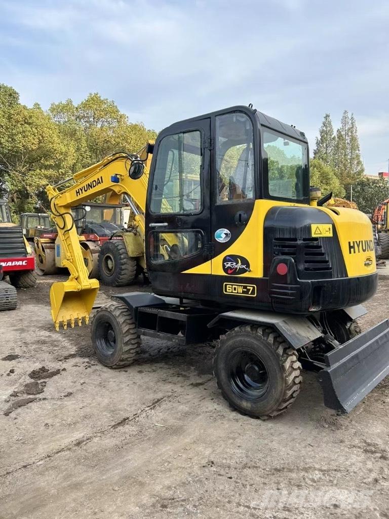 Hyundai 60 W-7 Ratasekskavaatorid