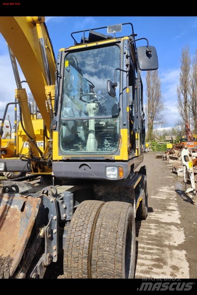 Komatsu PW 148-8 Ratasekskavaatorid