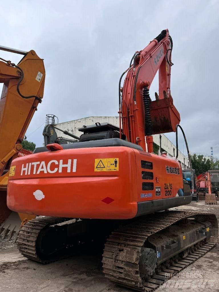 Hitachi ZX 200 Roomikekskavaatorid