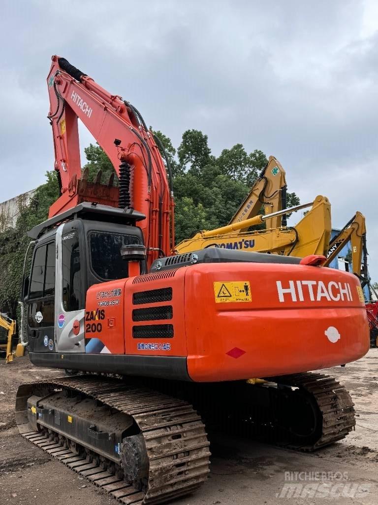 Hitachi ZX 200 Roomikekskavaatorid