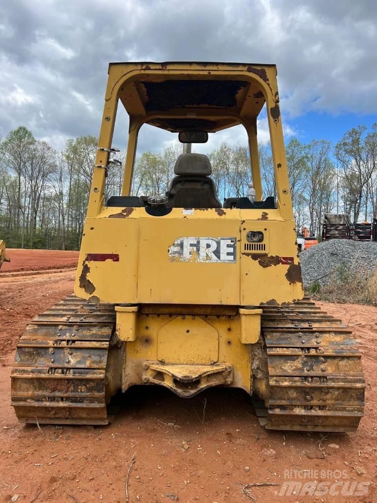 John Deere 450 HLGP Buldooserid