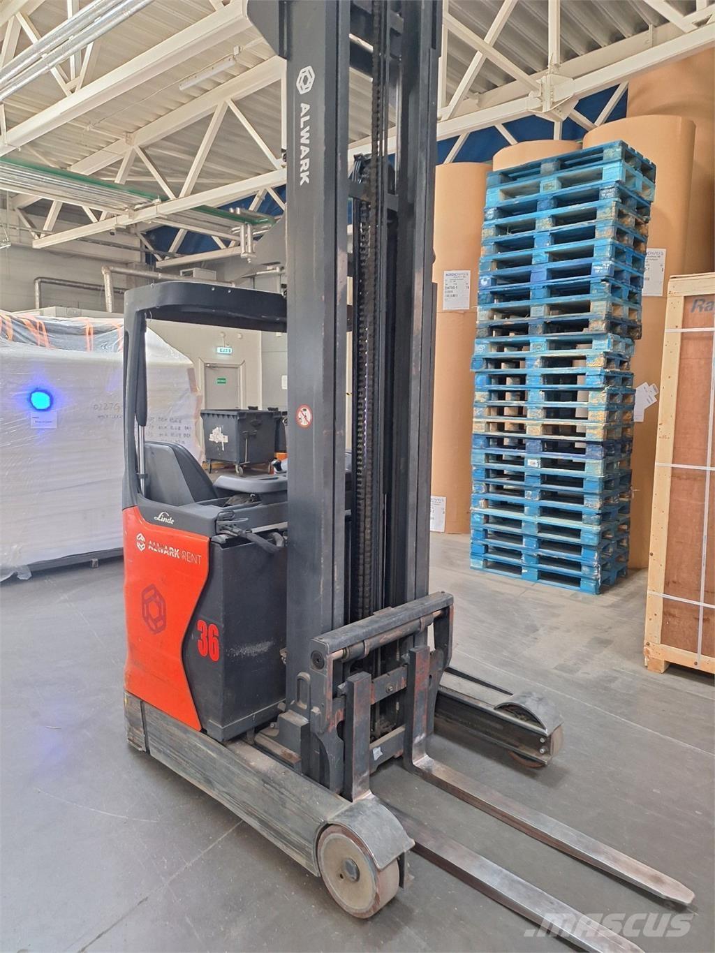 Linde R14 Platvormiga virnastajad