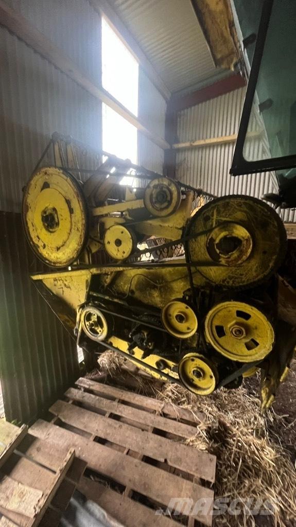 New Holland 8050 Teraviljakombainid