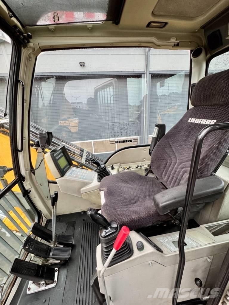 Liebherr R934C LC Lammutusekskavaatorid