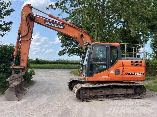 Doosan DX 140 LC Roomikekskavaatorid