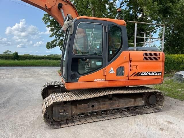 Doosan DX 140 LC Roomikekskavaatorid