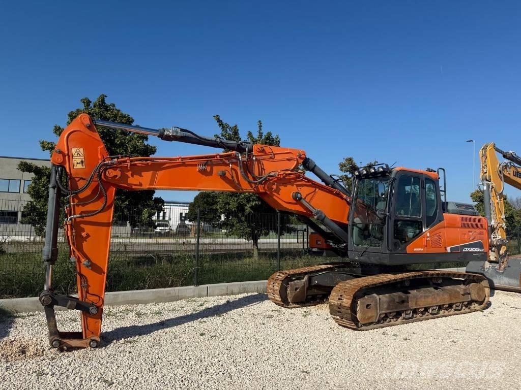 Doosan DX 235 NLC-5 Roomikekskavaatorid