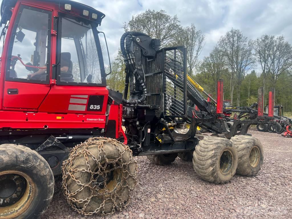 Komatsu 835 Forwarderid