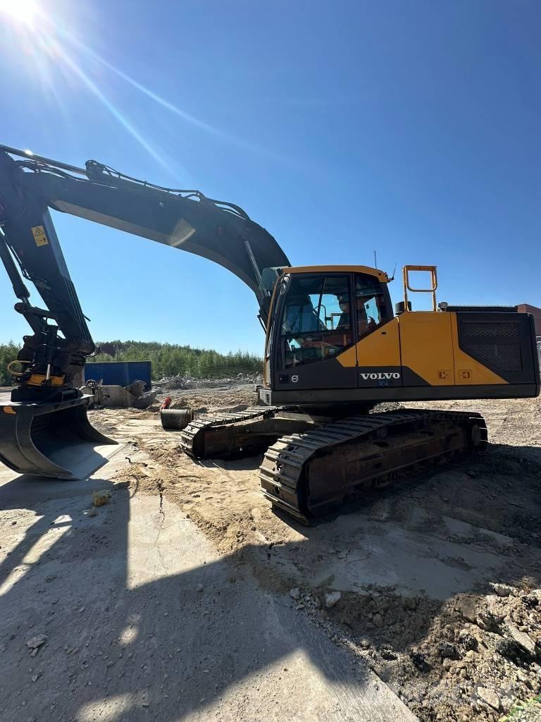 Volvo EC 250 E Roomikekskavaatorid