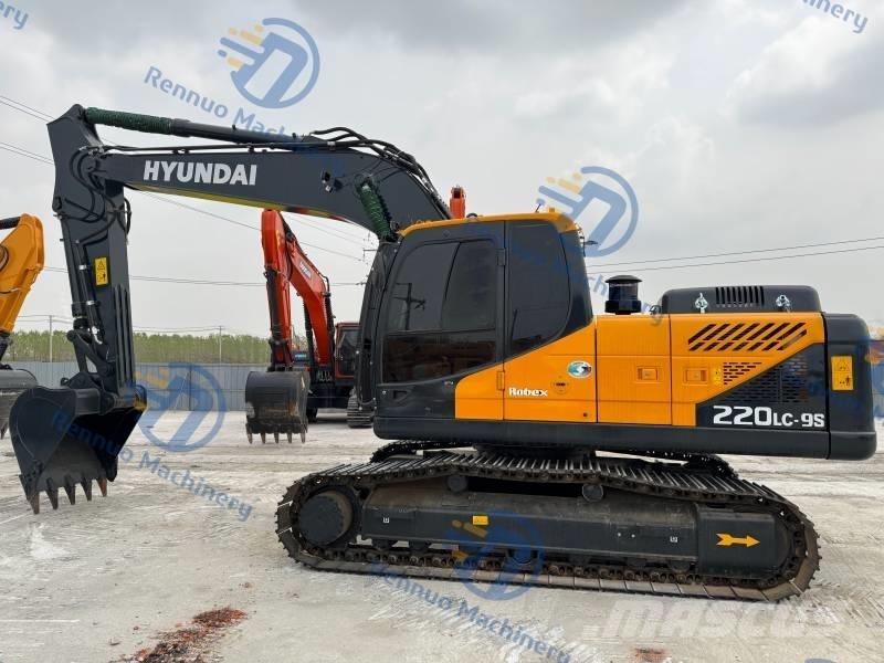 Hyundai R220LC-9S Roomikekskavaatorid