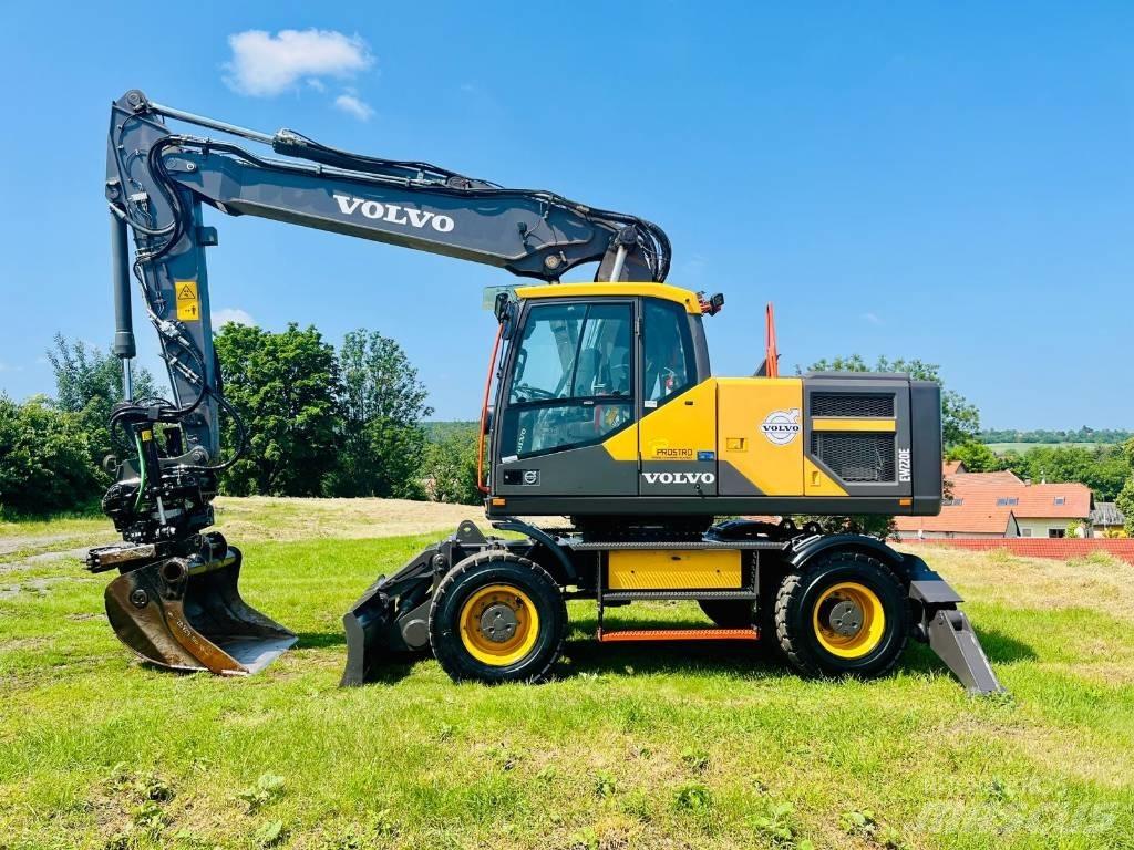 Volvo EW 220 E Ratasekskavaatorid