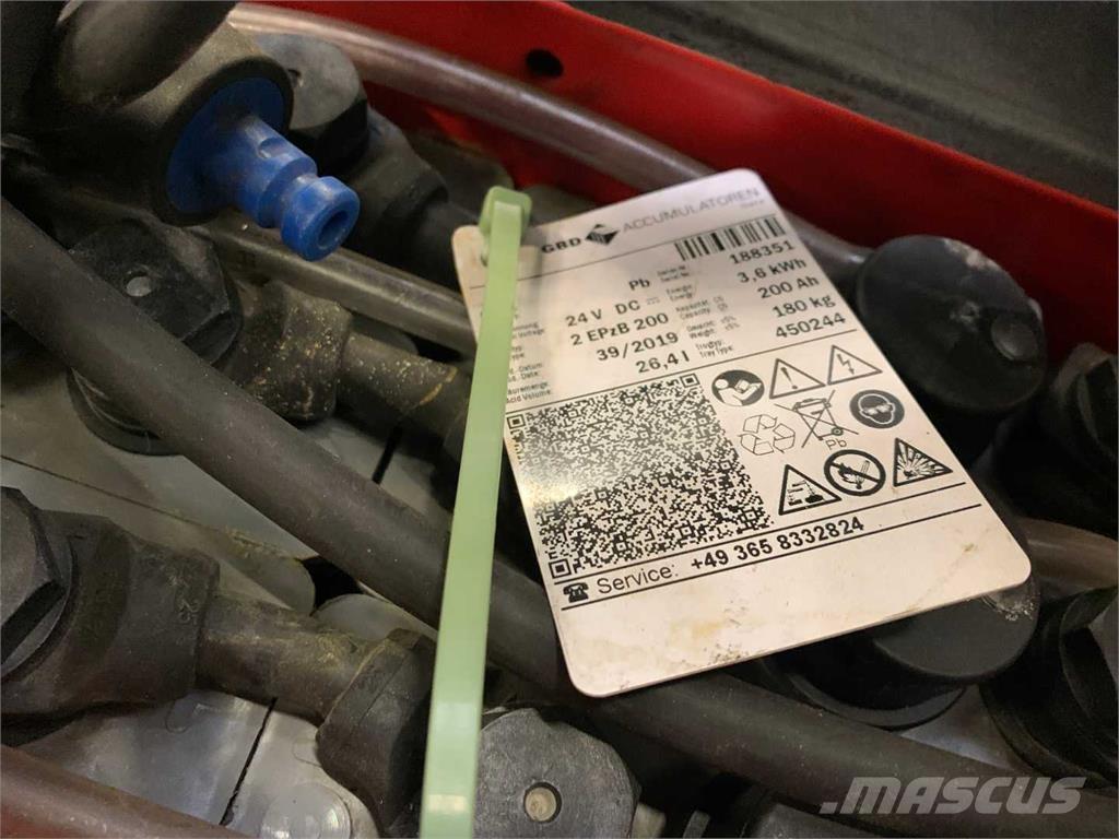 Linde L10B Platvormiga virnastajad