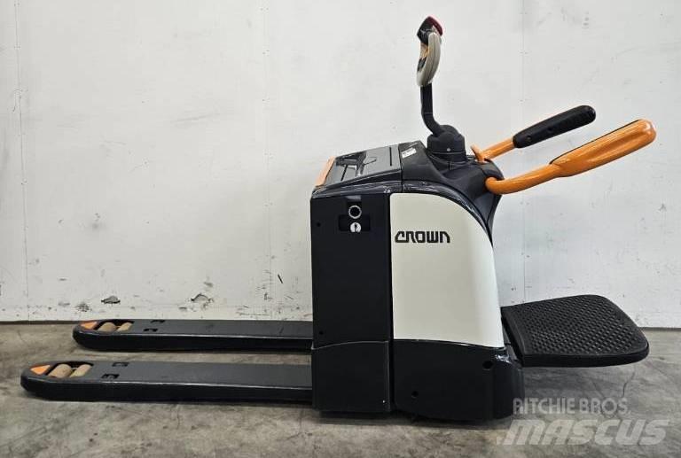 Crown WT 3040 E Platvormiga alusesiirdaja