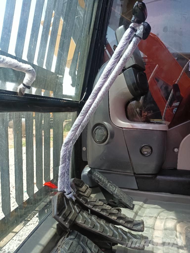 CAT 320D2 Roomikekskavaatorid