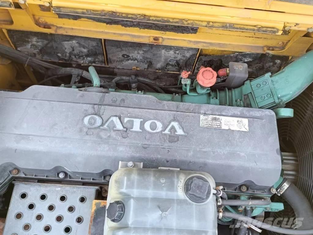 Volvo EC 480 Roomikekskavaatorid