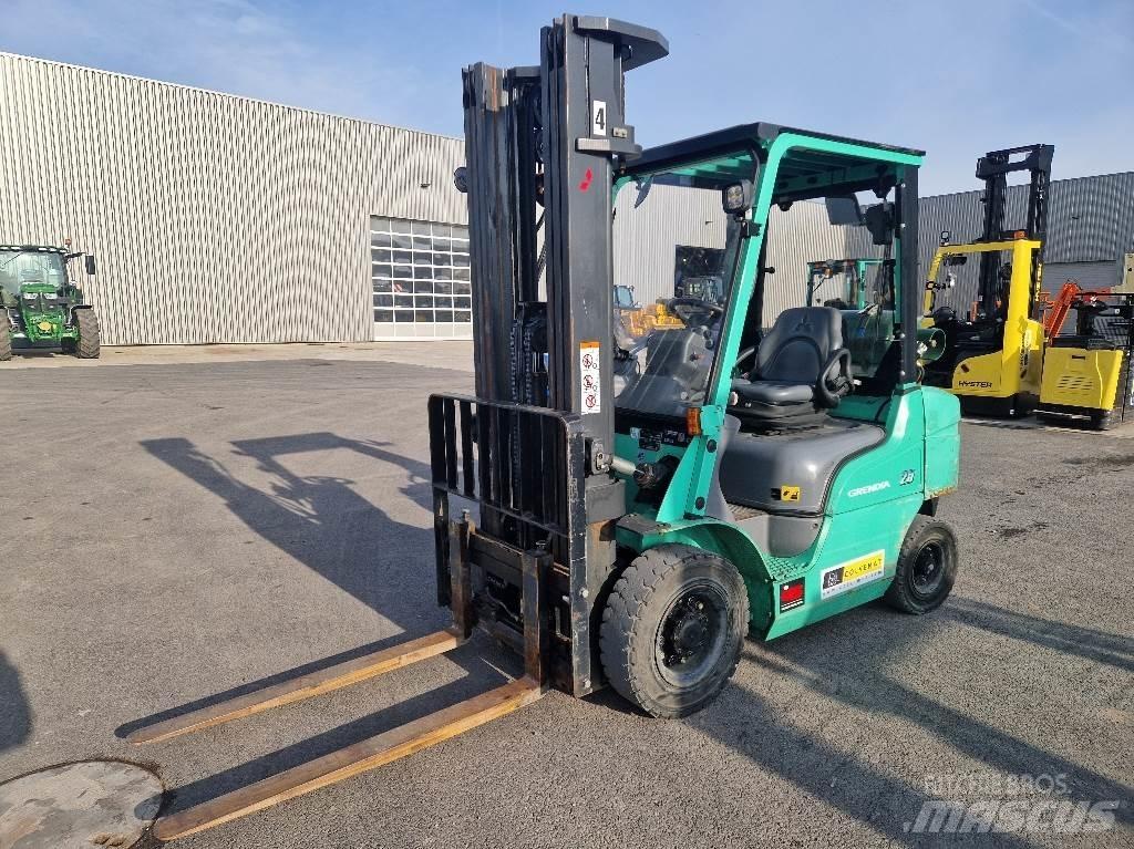 Mitsubishi FD30N Lükandmastiga tõstukid