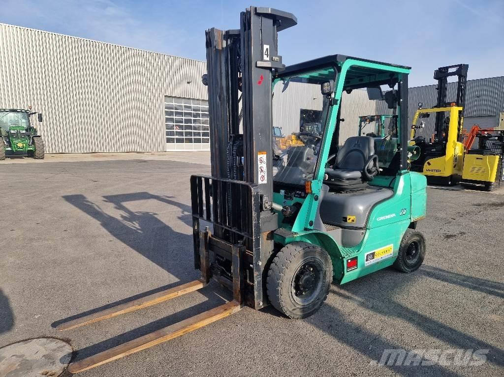 Mitsubishi FD30N Lükandmastiga tõstukid