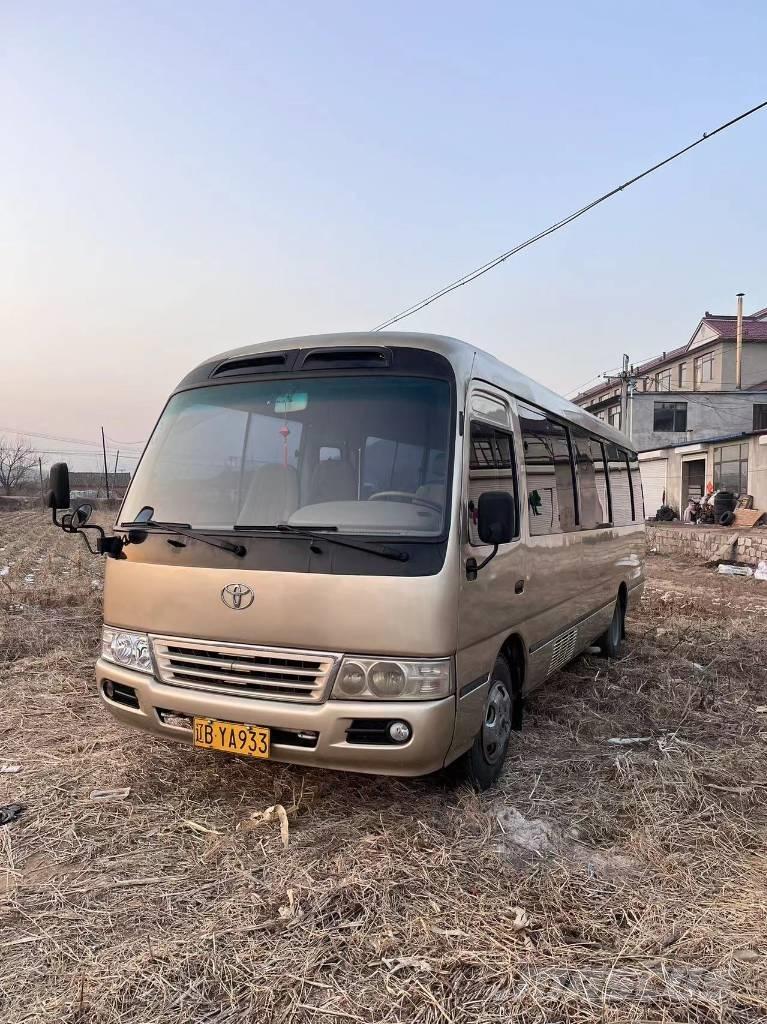 Toyota Coaster Bus Väikebussid