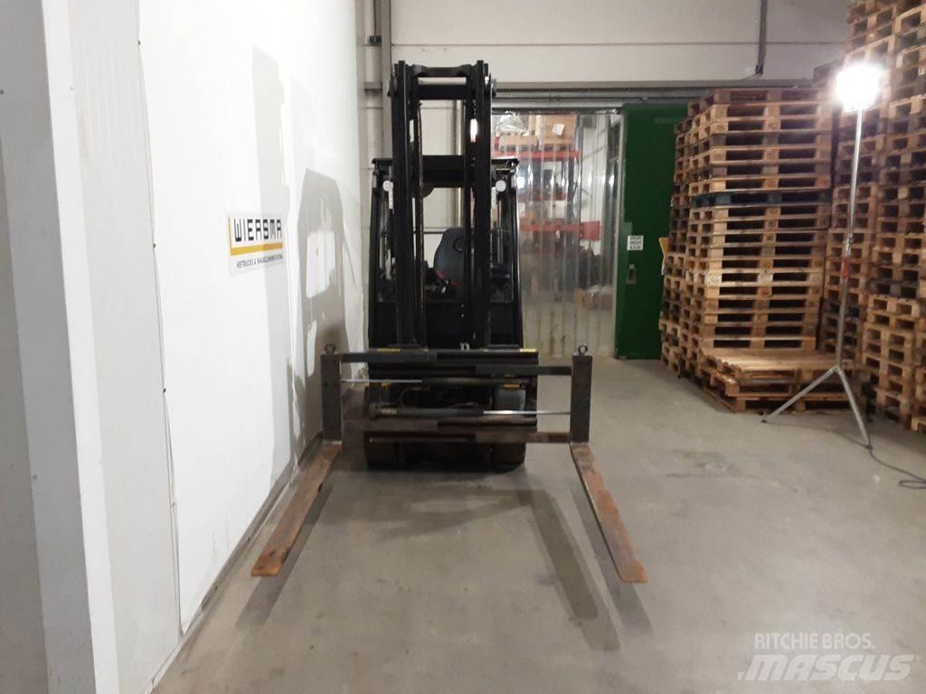 Yale ERP30VL V2745 Elektritõstukid