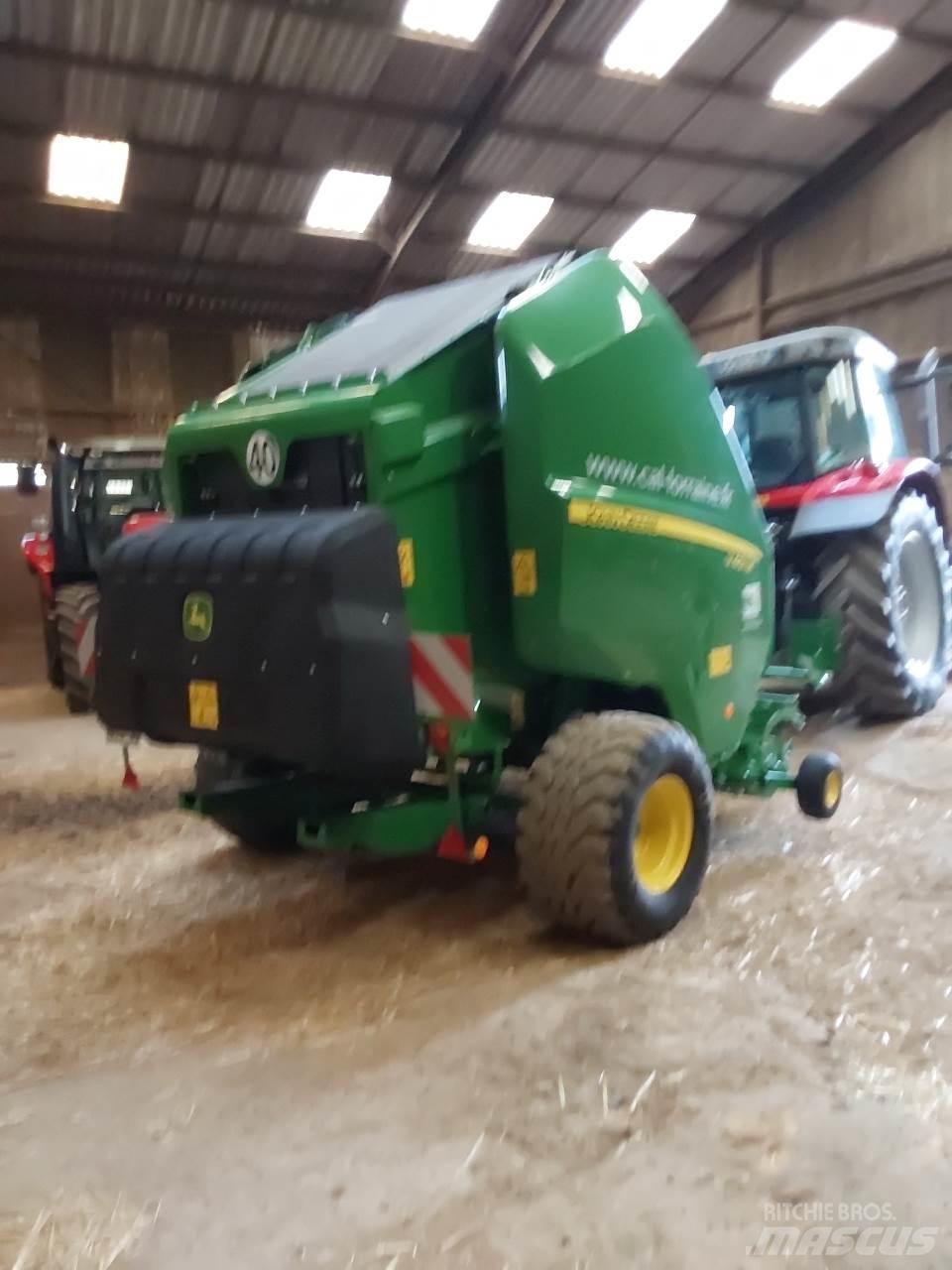 John Deere V 451 M Ruloonpressid