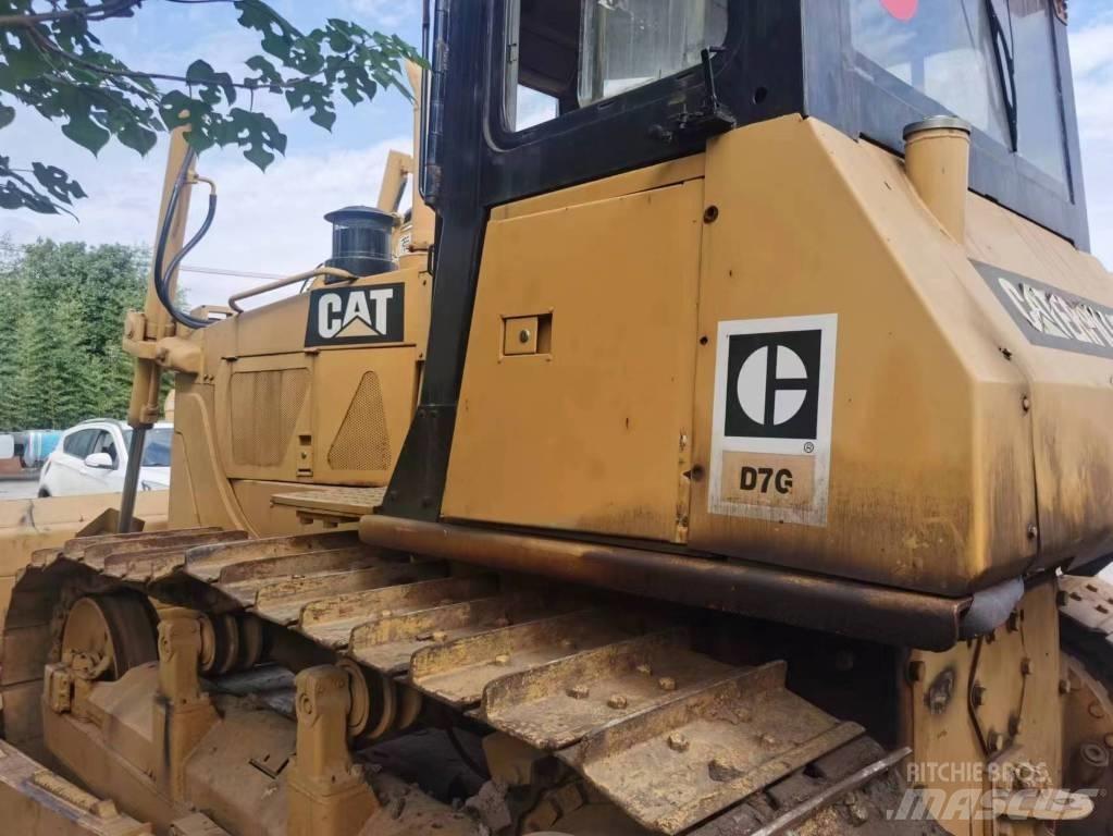 CAT D 7 G Buldooserid