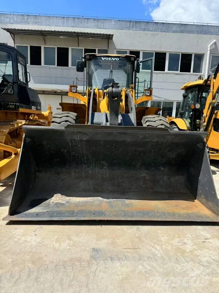 Volvo L 105 Rataslaadurid