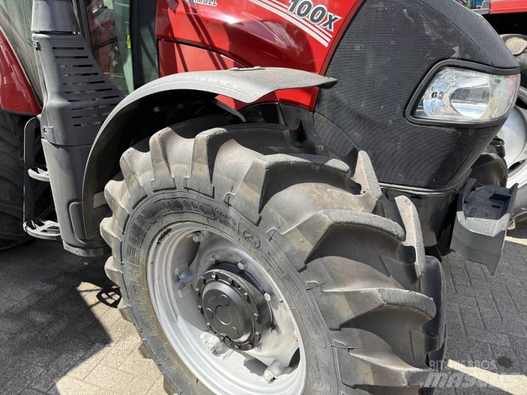 CASE Farmall 100X Traktorid