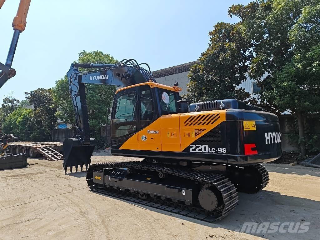 Hyundai R220LC-9S Roomikekskavaatorid