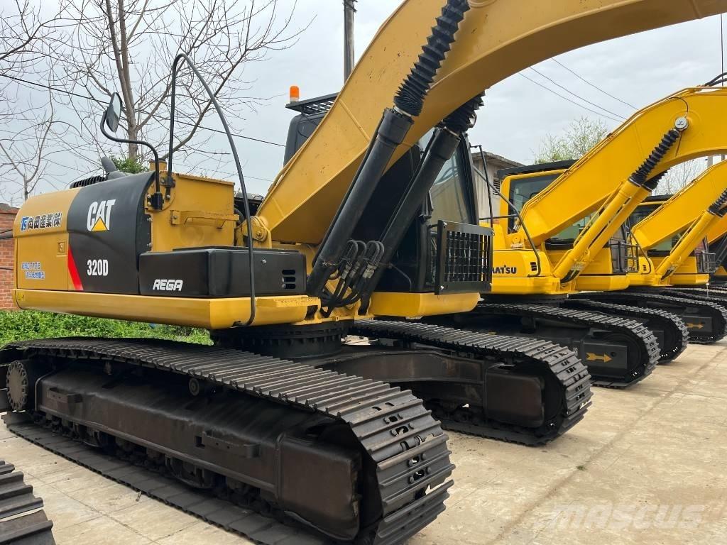 CAT 320 D Roomikekskavaatorid