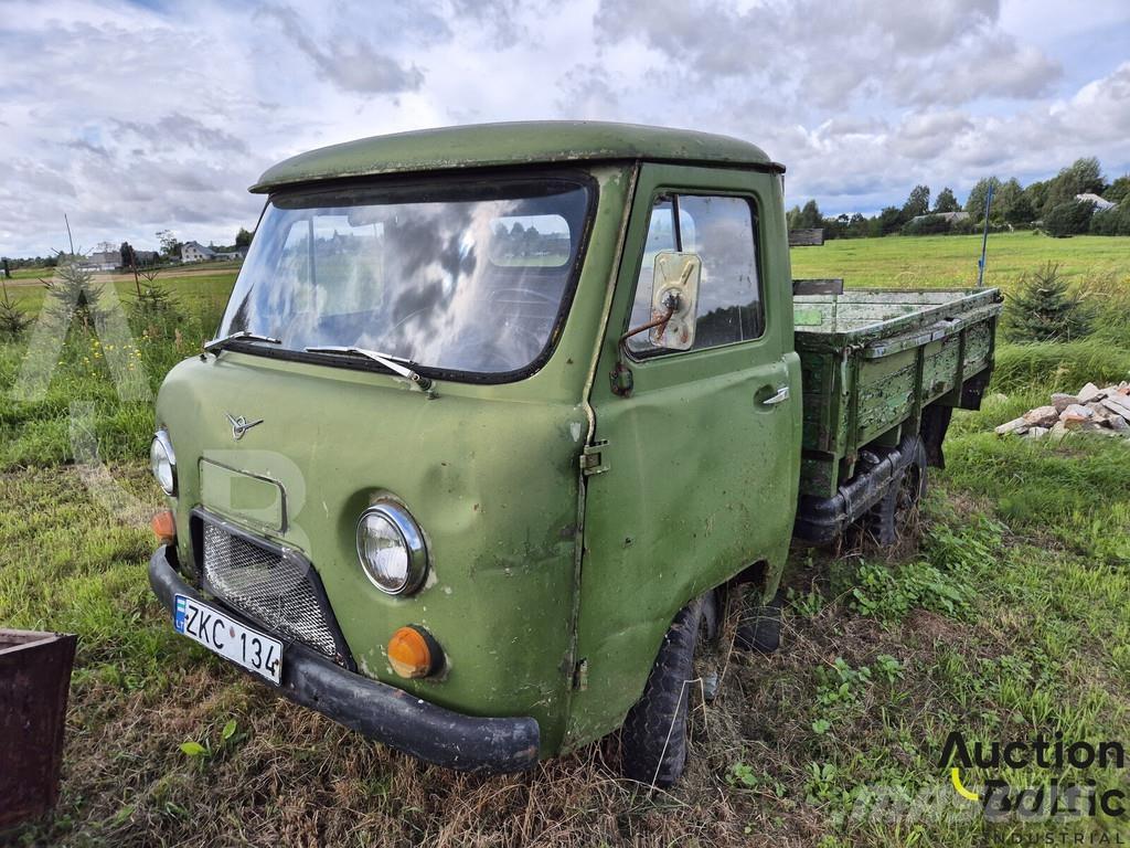  UAZ 452 Madelkaubikud