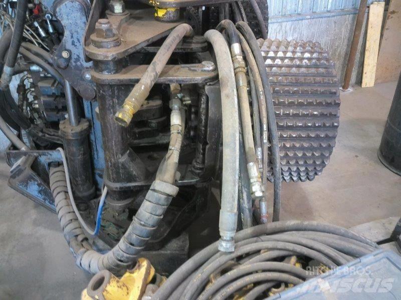 Kobelco SK 290 LC Roomikekskavaatorid